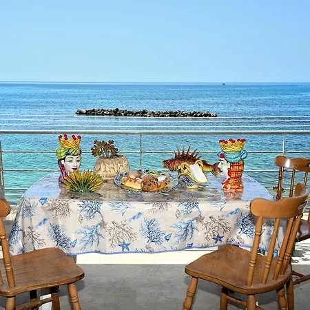 Il Borgo Sul Mare * שאקה